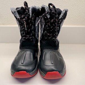Carter’s black snow boots size 12